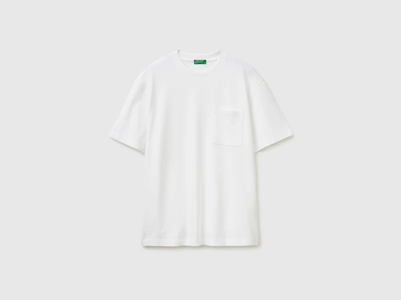 T-Shirt mit Tasche