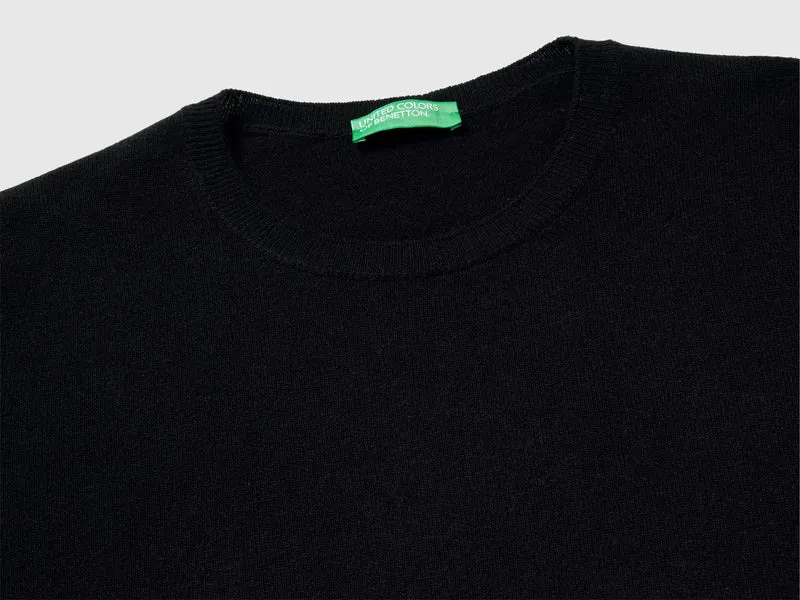 Schwarzer Kurzarmpullover aus reiner Merinowolle