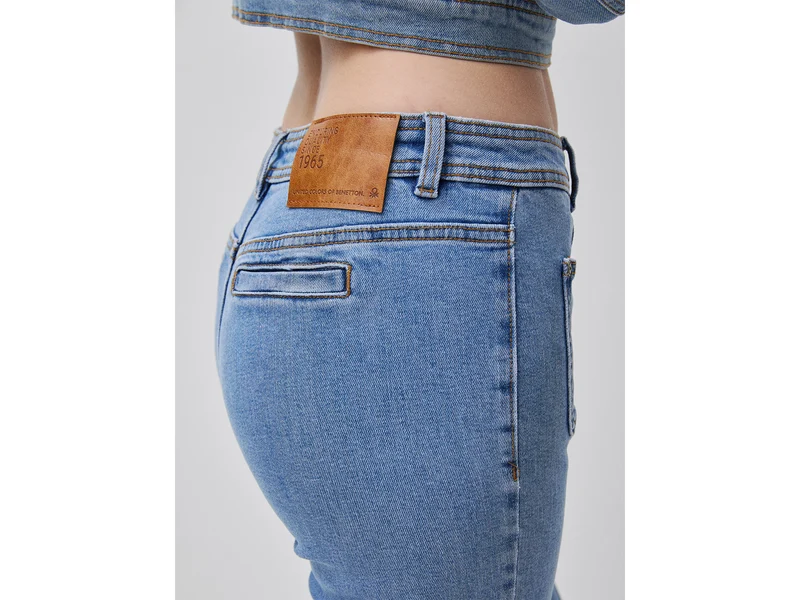 Schlagjeans mit Rippstrick