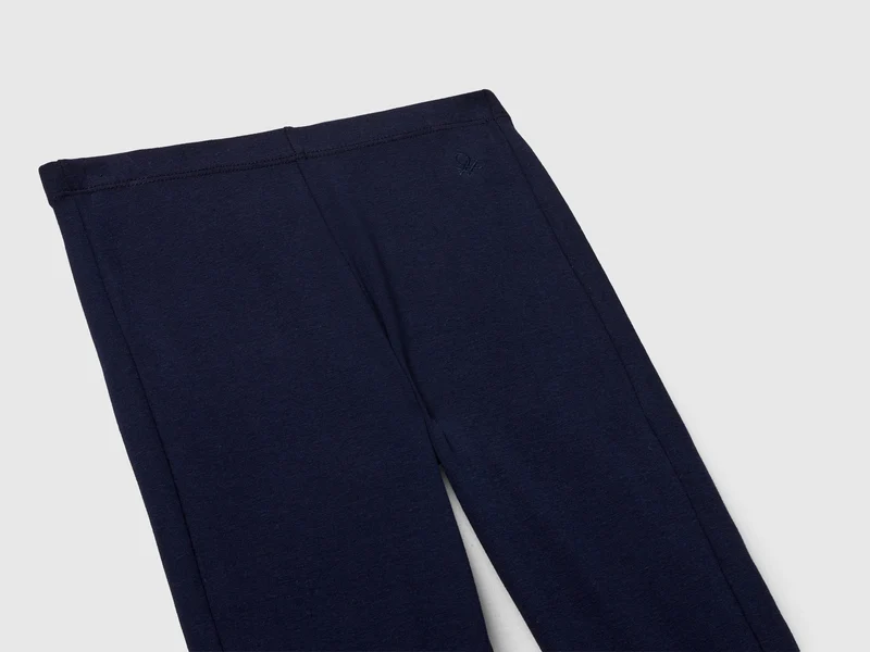 Leggings aus weicher Baumwolle mit ausgestelltem Bein