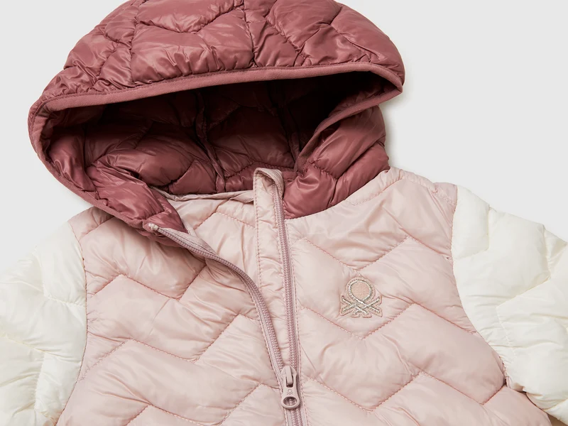 Wattierte Jacke mit Kapuze
