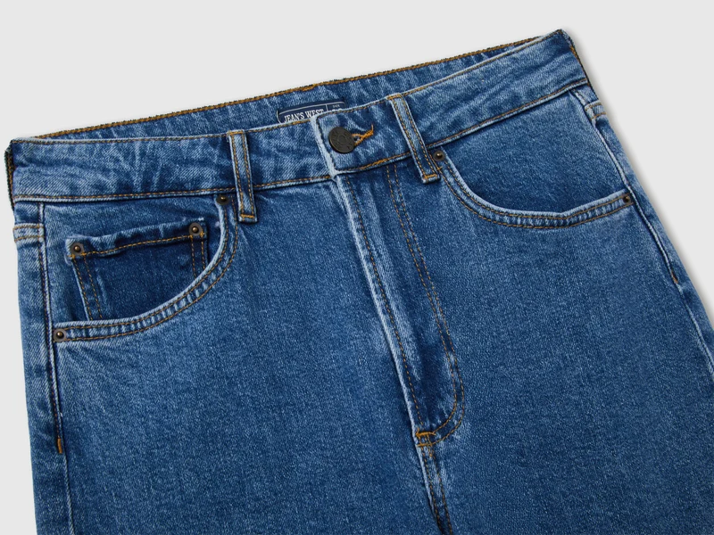 Bootcut-Jeans in heller Waschung