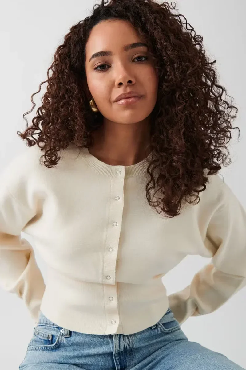 Damen Bluse | Gerader Schnitt | Elegante Knopfleiste | Vielseitige Länge & Manschettendetails