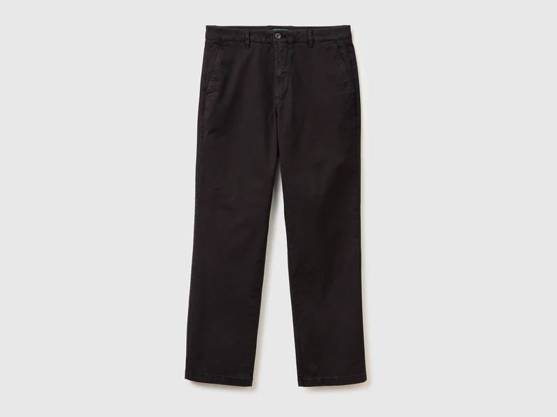 Straight-Fit-Chinos