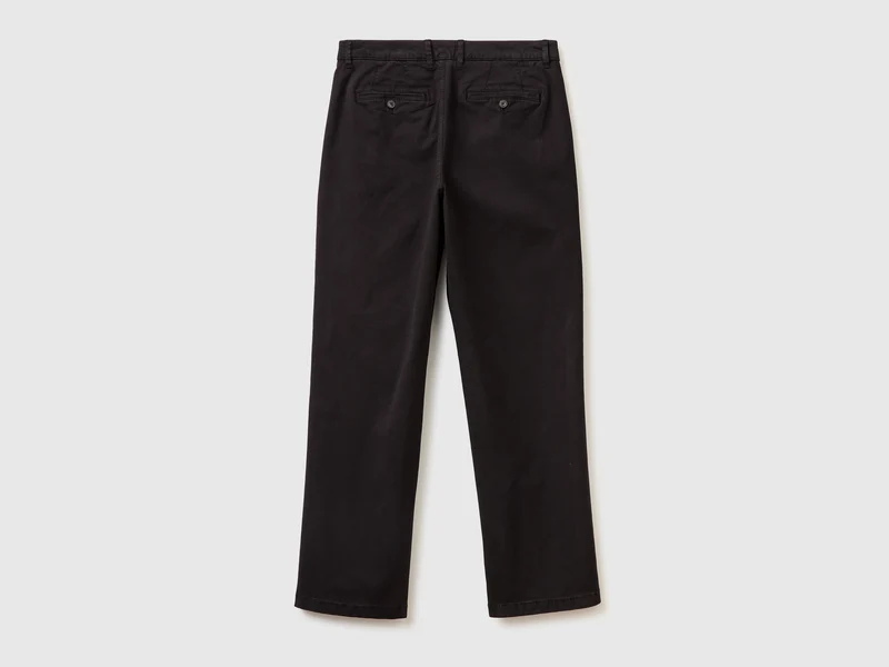 Straight-Fit-Chinos