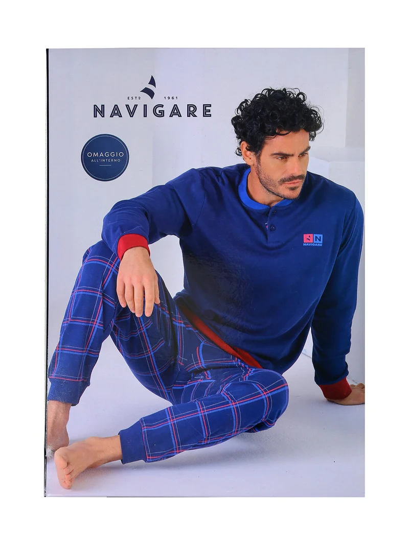Pigiama lungo da uomo in cotone interlock con pantaloni a quadri e calze incluse - blu scuro