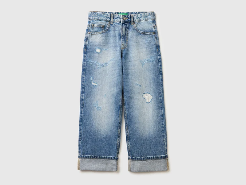 Gerade geschnittene Jeans mit Umschlag