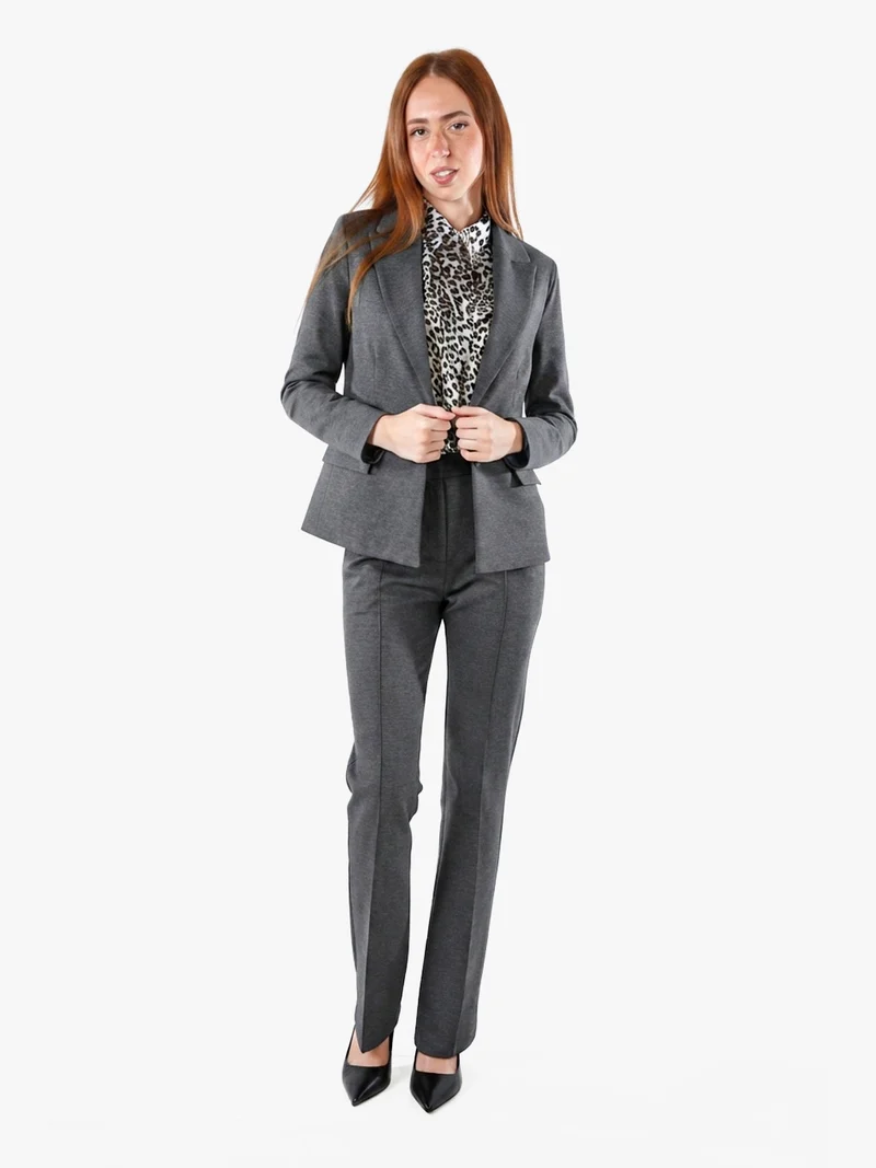 Completo elegante da donna con blazer e pantaloni con finale a zampa - grigio