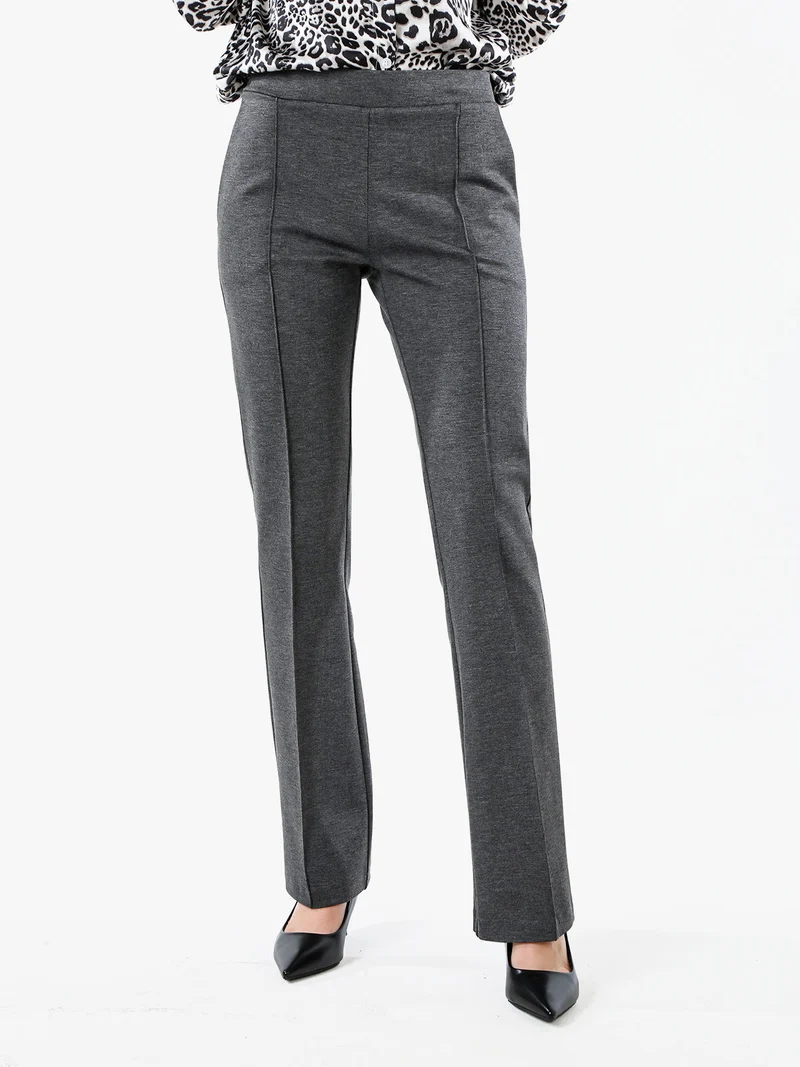 Completo elegante da donna con blazer e pantaloni con finale a zampa - grigio