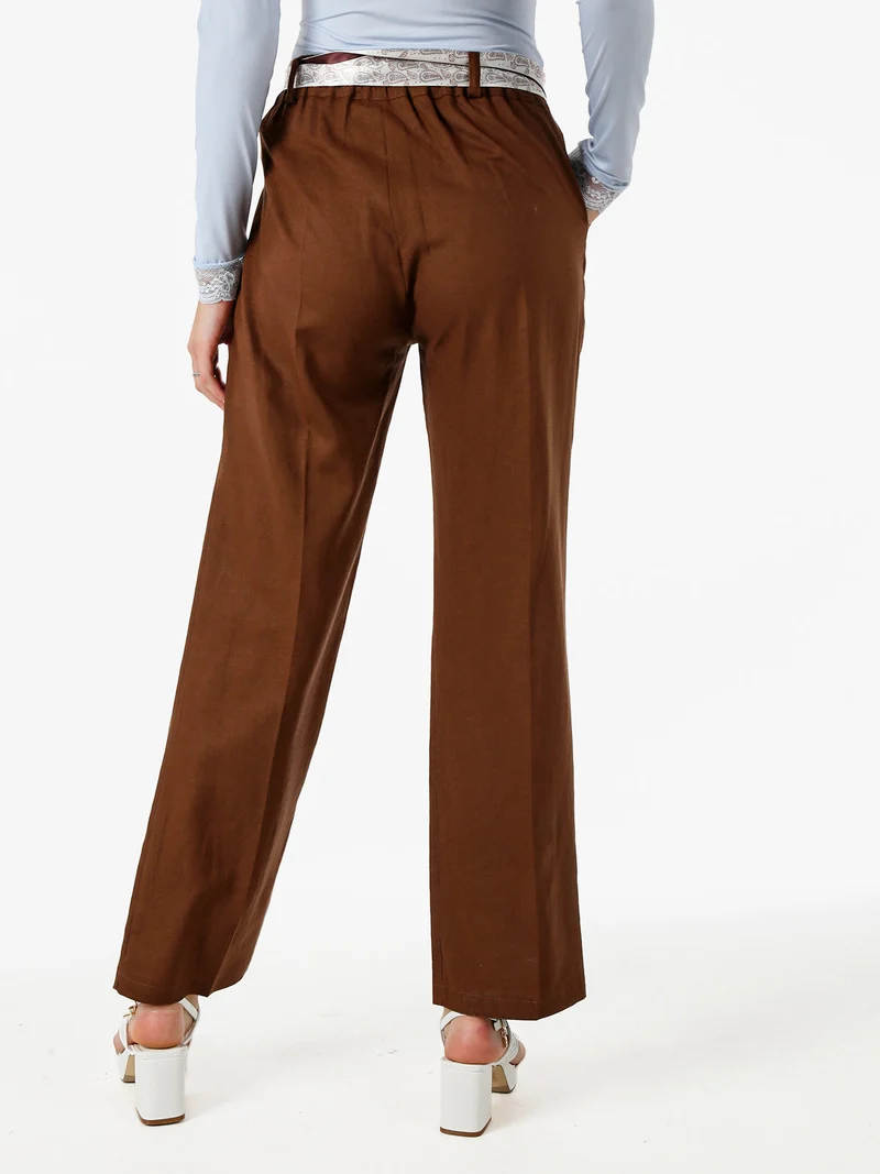 Pantaloni donna in misto lino a gamba dritta con cintura a foulard - marrone