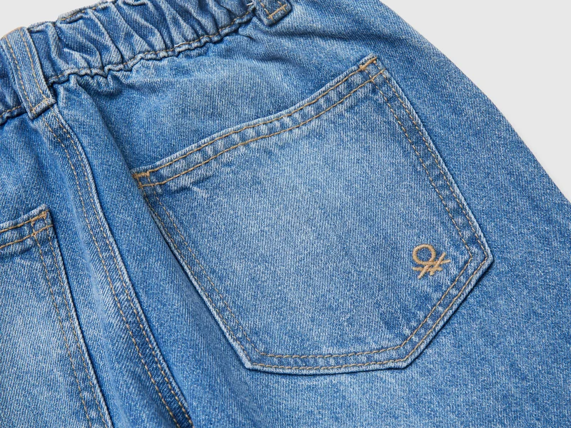 Jeans im Jogger-Stil