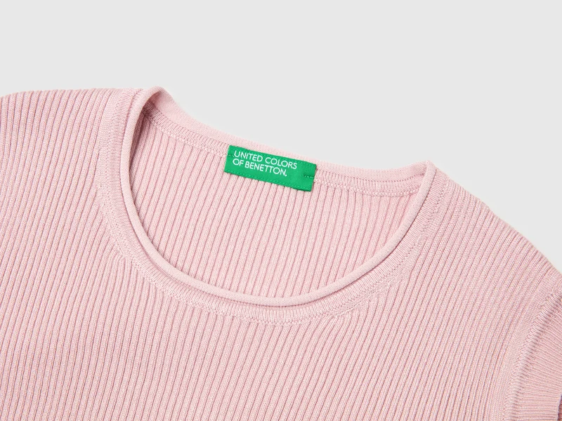 Pullover mit Ausschnitt