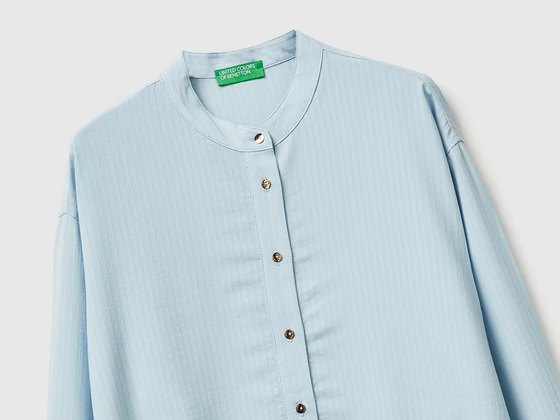 Gestreifte Bluse mit Stehkragen