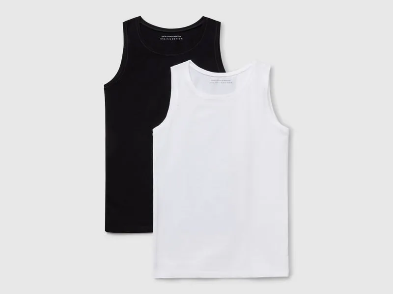 Zwei Tanktops aus superelastischer Baumwolle