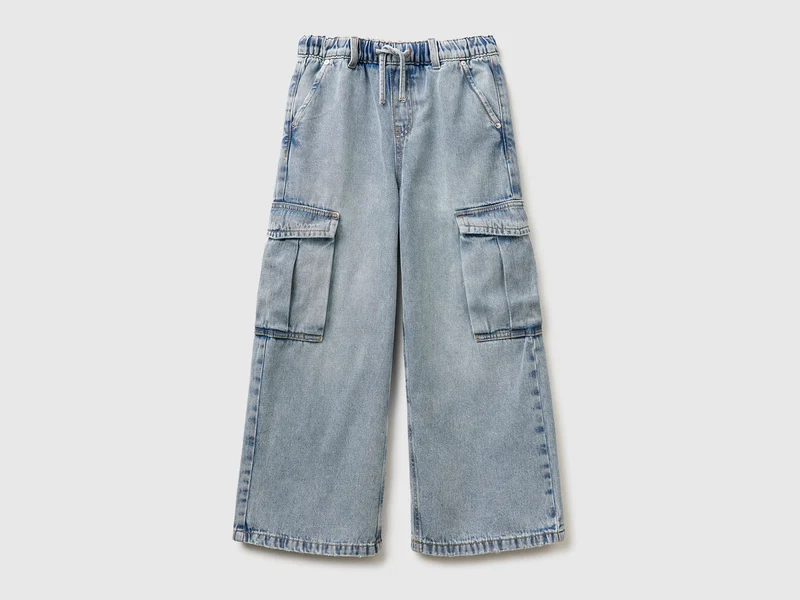 Cargojeans mit weiter Passform