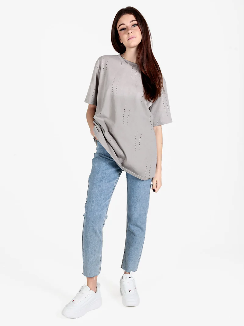 T-shirt donna oversize in cotone con buchi - grigio