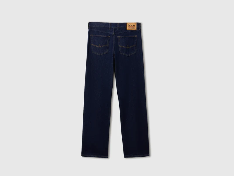 Jeans in regulärer Passform, gewaschen
