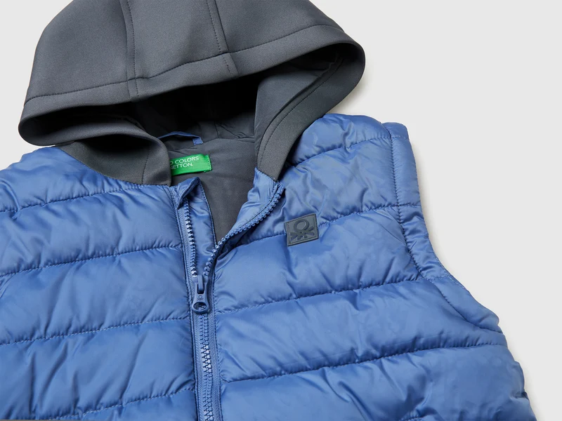 Jacke mit abnehmbaren Ärmeln
