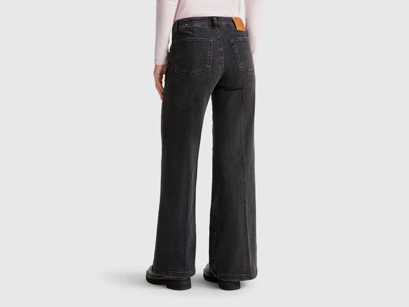 Weit geschnittene Jeans