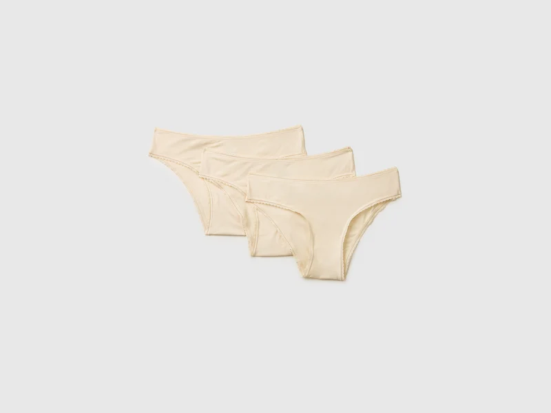 Drei Slips aus dehnbarem Modal