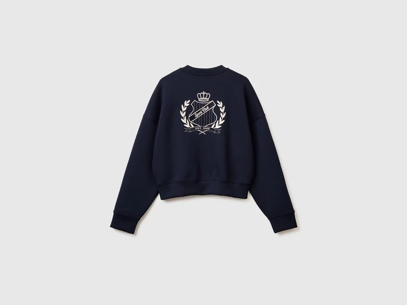 Kastenförmig geschnittenes Sweatshirt mit Wappen auf der Rückseite