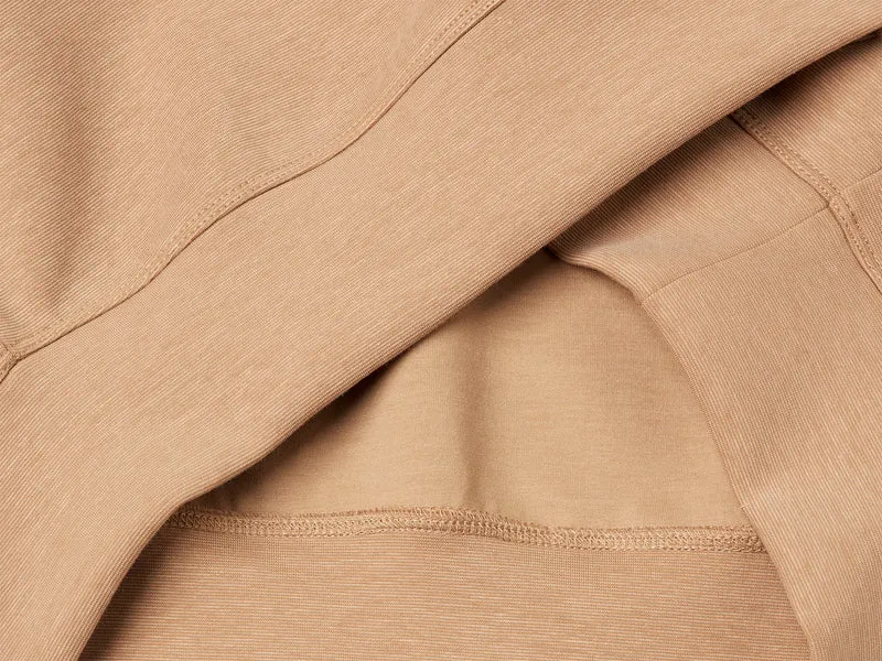 Kastenförmig geschnittenes Sweatshirt mit Wappen auf der Rückseite