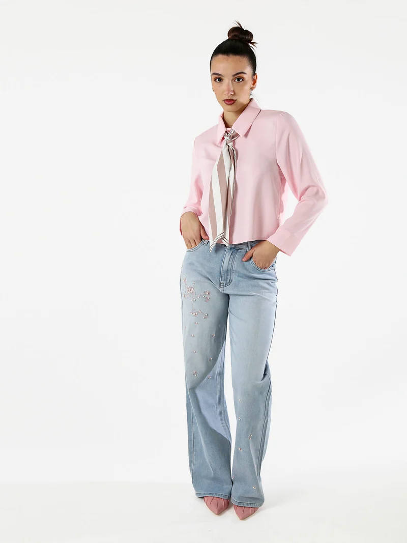 Camicia crop da donna a maniche lunghe con cravattino a foulard - rosa