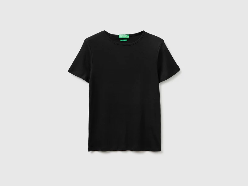 Schmal geschnittenes T-Shirt mit Rundhalsausschnitt