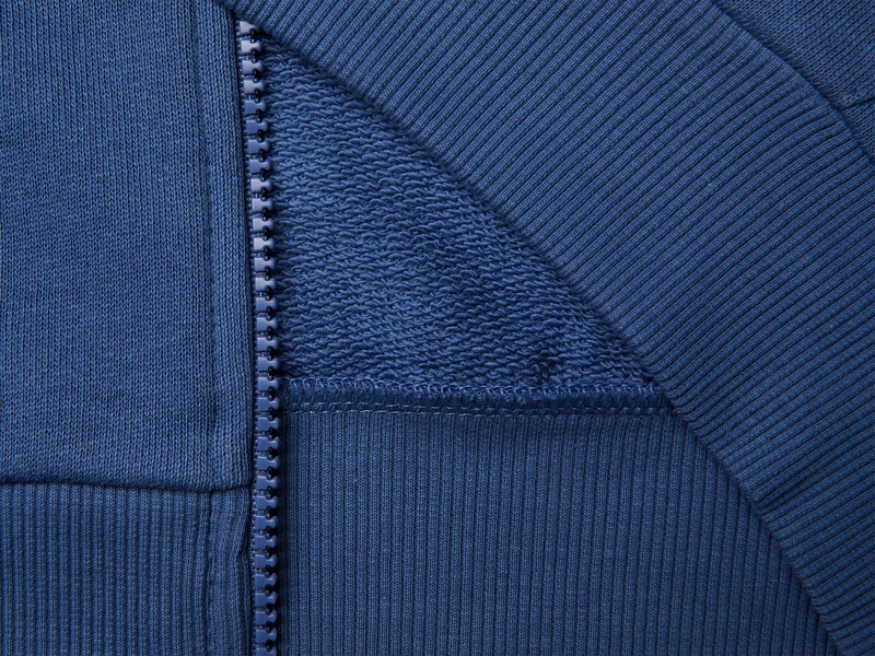 Sweatshirt mit Reißverschluss und Aufdruck
