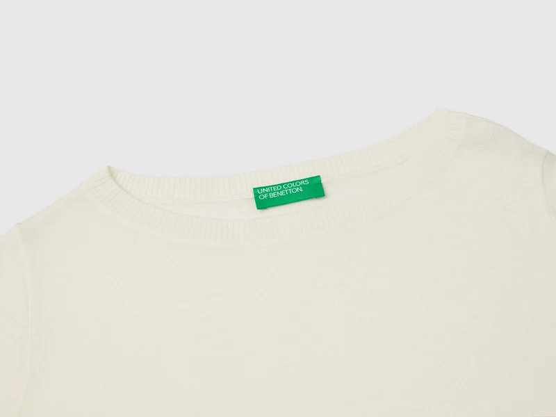 Pullover mit U-Boot-Ausschnitt aus 100 % Merinowolle