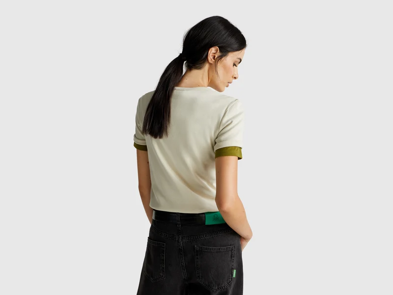 Kurzärmeliges T-Shirt mit Glitzerlogo