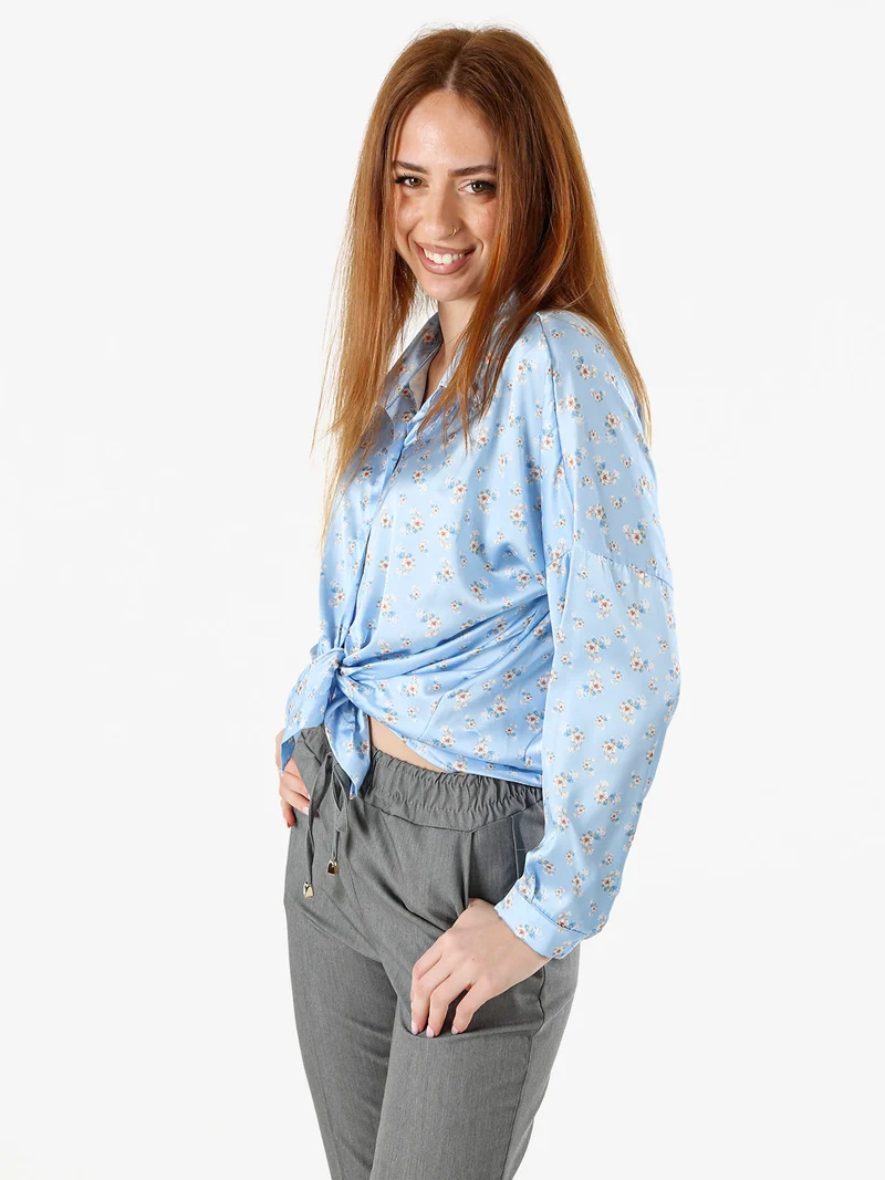 Camicia da donna a maniche lunghe con stampa floreale - azzurro