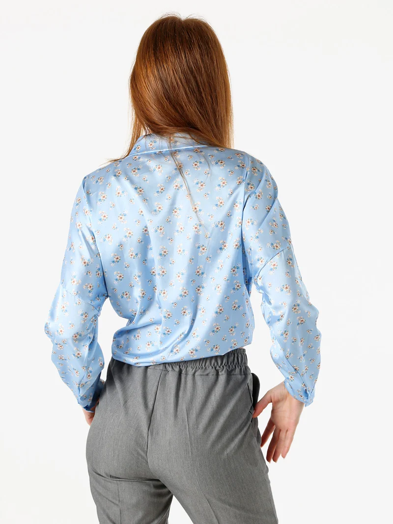 Camicia da donna a maniche lunghe con stampa floreale - azzurro