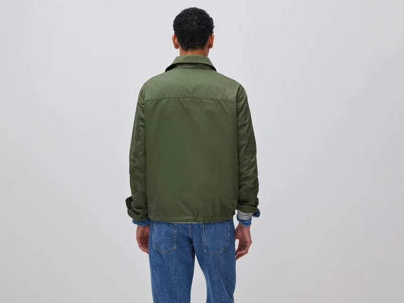 Kurze Jacke mit Taschen
