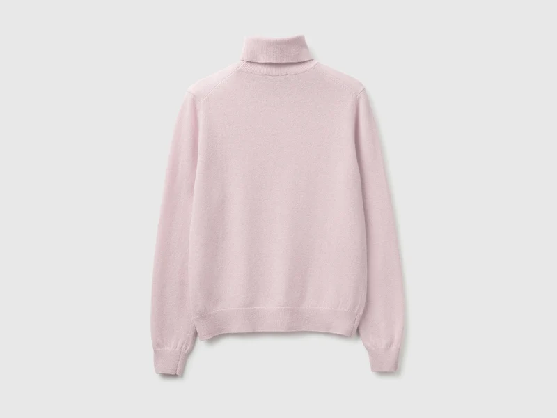 Helllila Rollkragenpullover aus reiner Merinowolle