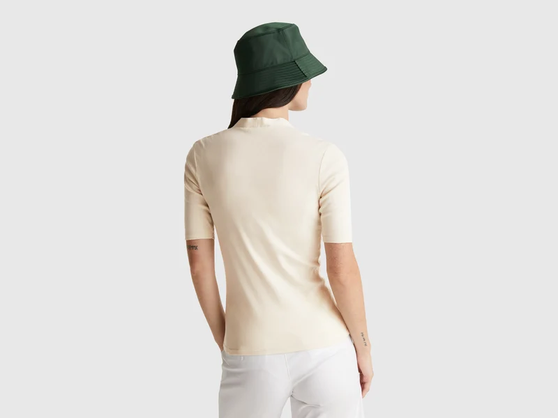 Schmal geschnittenes T-Shirt aus langfaseriger Baumwolle