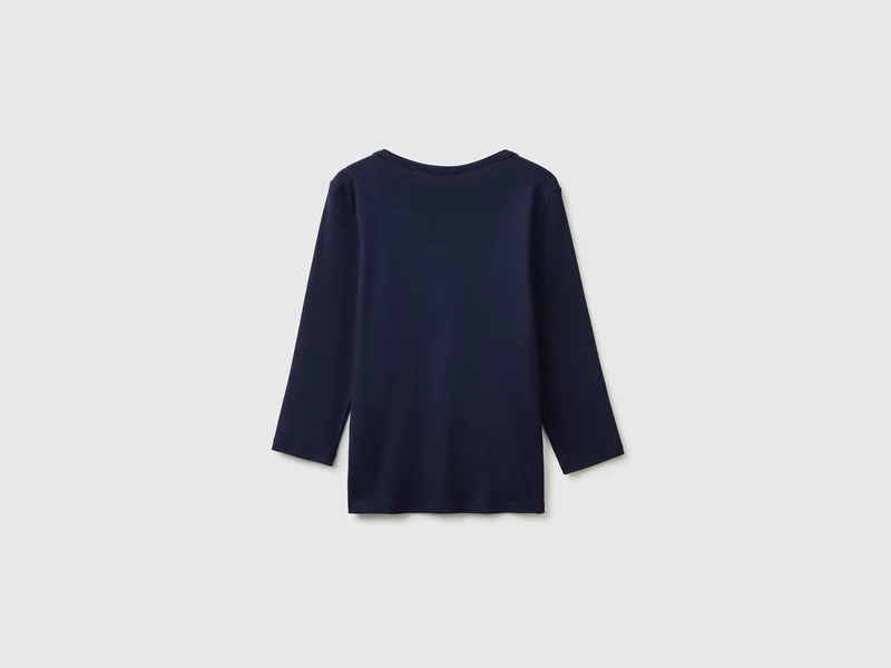 Schmal geschnittenes T-Shirt mit U-Boot-Ausschnitt