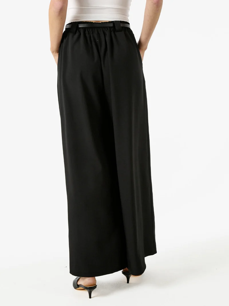 Pantaloni a palazzo da donna con cintura sottile - nero