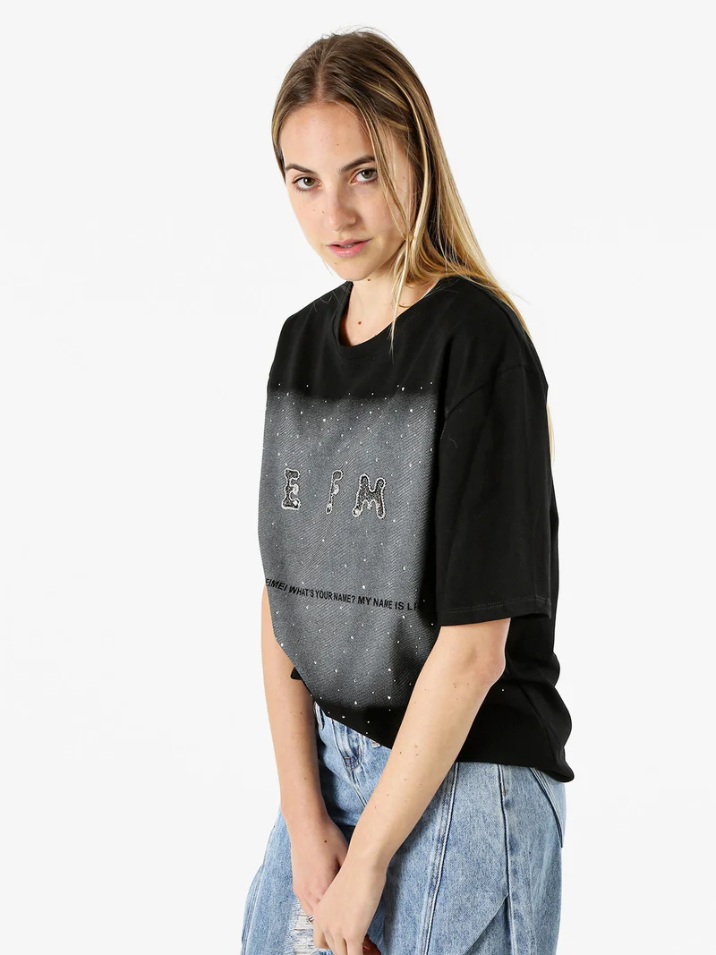 T-shirt oversize da donna con lustrini e microborchie - nero