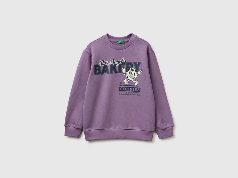 Geschlossenes Sweatshirt mit Aufdruck