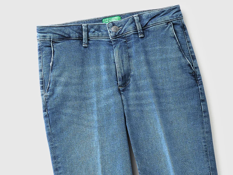 Slim-Fit-Jeans und Chinos