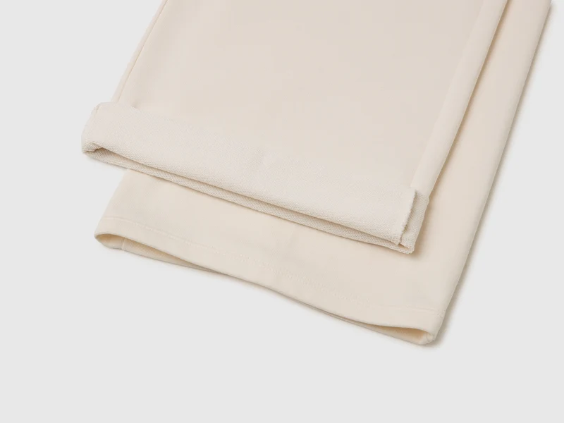 Cargohosen mit elastischem Bund