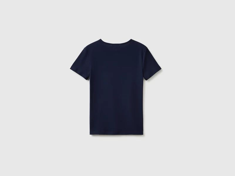Schmal geschnittenes T-Shirt mit Rundhalsausschnitt