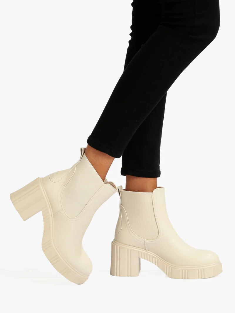 Stivaletti donna modello chelsea con tacco - panna