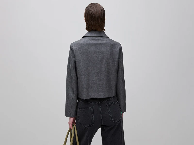 Kurze Jacke mit Taschen