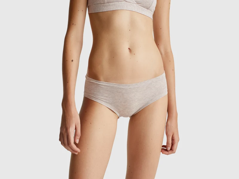 Hüftslip aus superelastischer Baumwolle