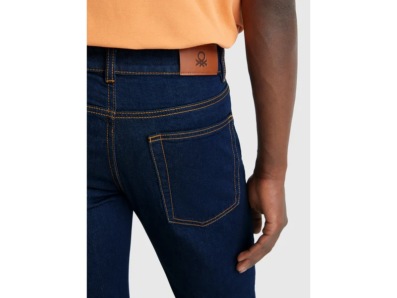 Slim-Fit-Jeans mit fünf Taschen