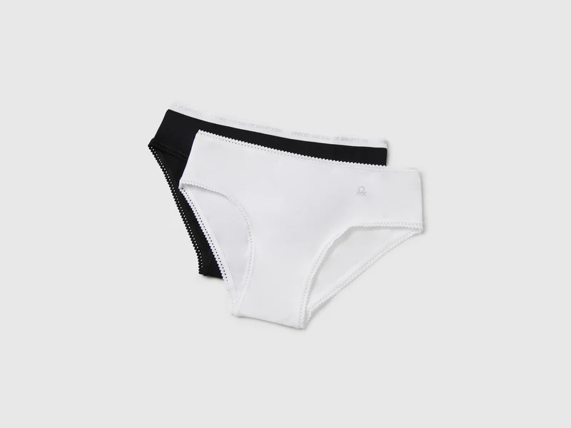 Zwei Slips aus elastischer Baumwolle