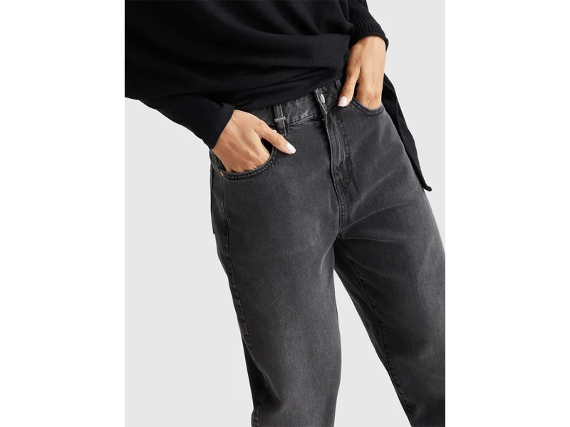 Jeans im Ballonschnitt