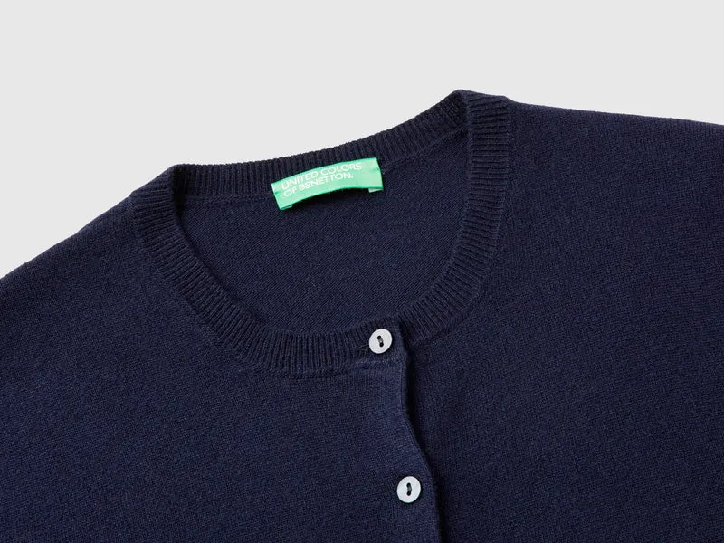 Dunkelblauer Cardigan mit Rundhalsausschnitt aus reiner Merinowolle